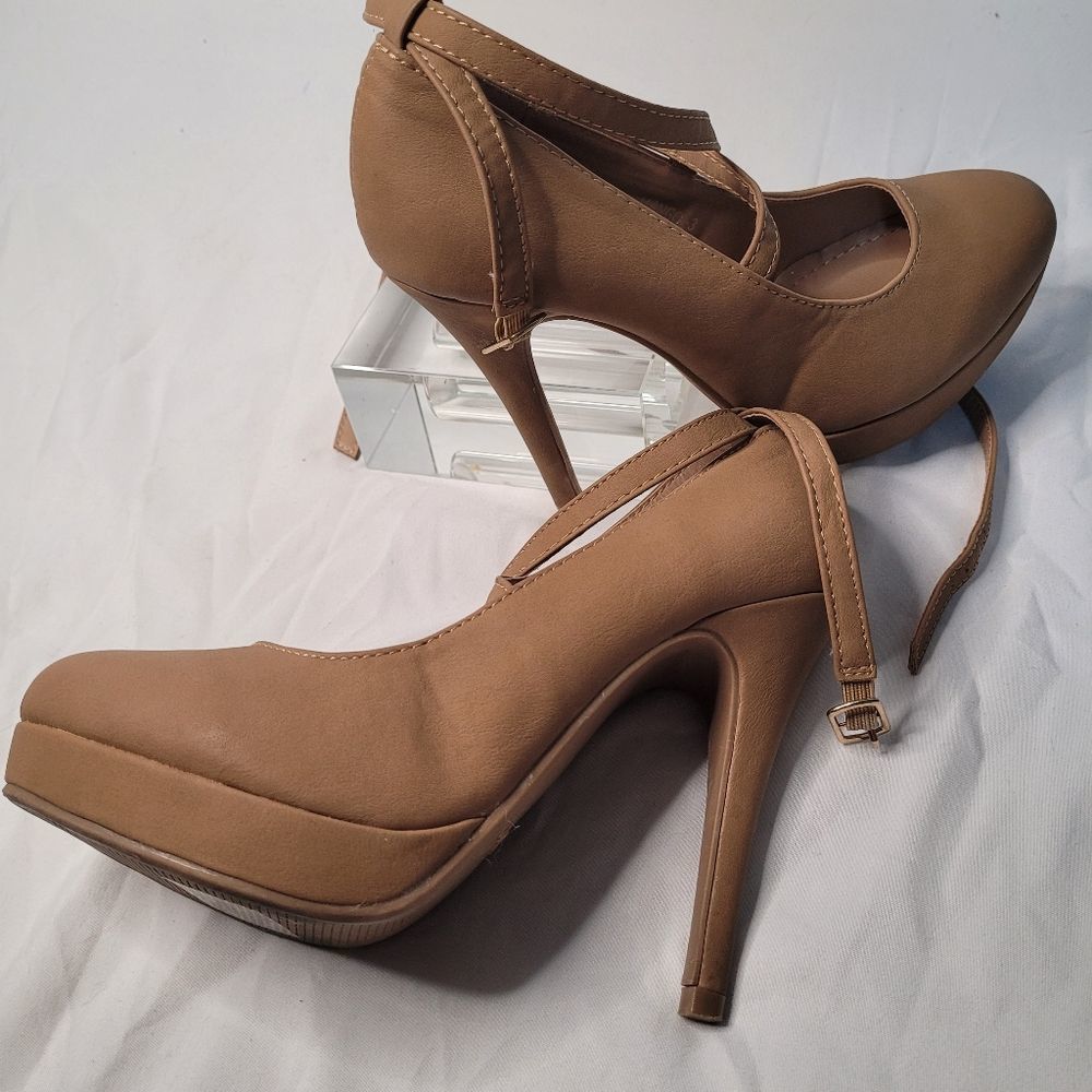 TOP Moda Nude Cross Ankle Strap Heel ๐ ๐ - Picture 6 of 6